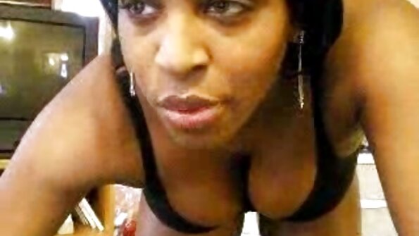 夫婦と無邪気なコリーンは3Pセックスをしています レズビアン 動画 素人