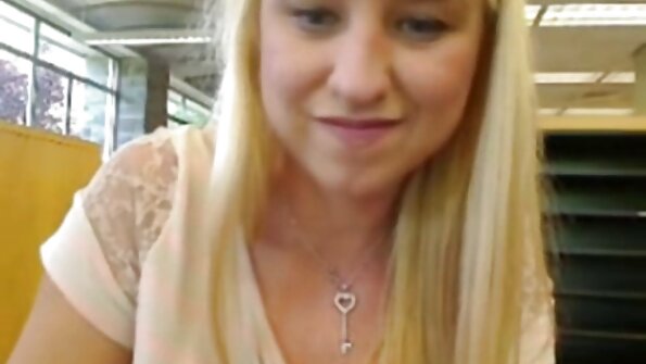 厄介な熟女はBBCを彼女の滑らかで滑りやすいおまんこに連れて行きます 無料 アダルト 動画 女性 専用