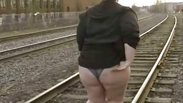 曲線美の女性はお尻をクソするのに最適です 女性 の 無料 セックス 動画