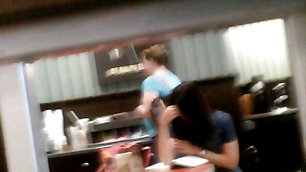 素敵なブロンドはラテンの継父と最後にもう一度セックスをします 女性 専用 動画 アダルト