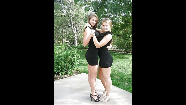 レズビアンを食べるおまんこは淫らな三人組を持っていて、激しく絶頂します アダルト 安心 女性