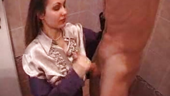 彼らのエロティックなシーンで肛門に犯されたかわいいロシアの女の子 女の子 の ため の h な 動画