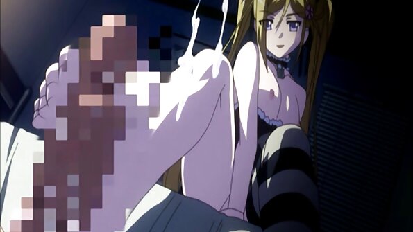 成熟した男はバスルームで彼の曲がりくねった継娘を押しのけます 女 社長 エロ 動画