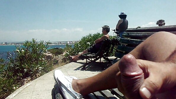 ピンクのパンストの女の子は性交のおかげで素晴らしいイースターを過ごします エロ 動画 無 修正 女性 向け