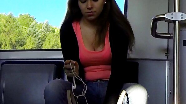 愛は口とひったくりでクライアントを引き付ける方法を知っています fc2 アダ 女性